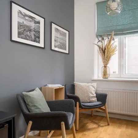 Elegant And Quiet Near Park With Elevator And Ac, 9 Min Walk To Old Town * 리가