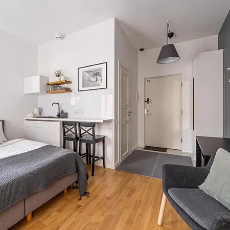 Elegant And Quiet Near Park With Elevator And Ac, 9 Min Walk To Old Town 리가
