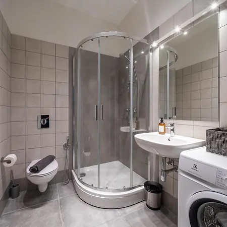Elegant And Quiet Near Park With Elevator And Ac, 9 Min Walk To Old Town * 리가