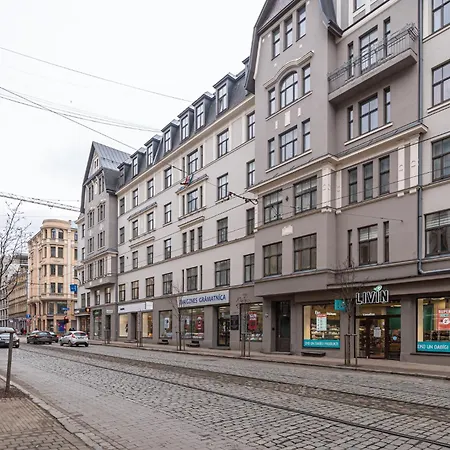 Elegant And Quiet Near Park With Elevator And Ac, 9 Min Walk To Old Town Riga