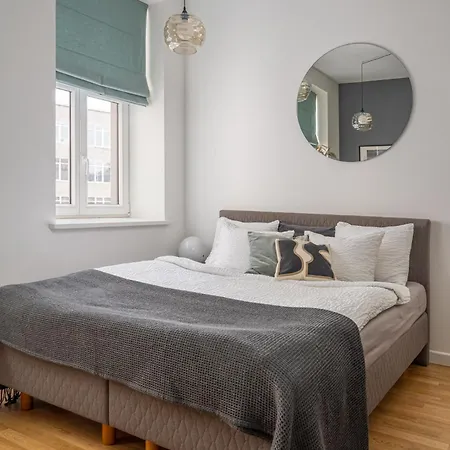 Elegant And Quiet Near Park With Elevator And Ac, 9 Min Walk To Old Town